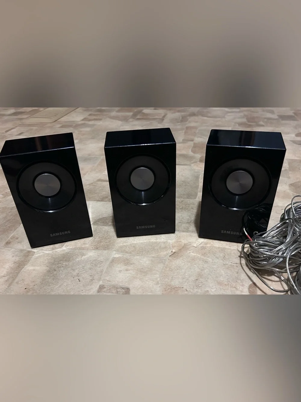 Samsung Home Theater Speakers – Set of 3